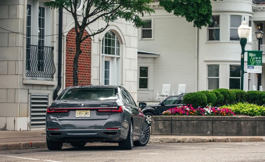  BMW 750i xDrive (G11) 2019 года  (NA) (фото 25 из 40)